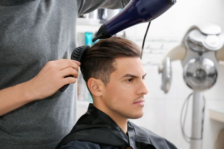 corte pompadour masculino